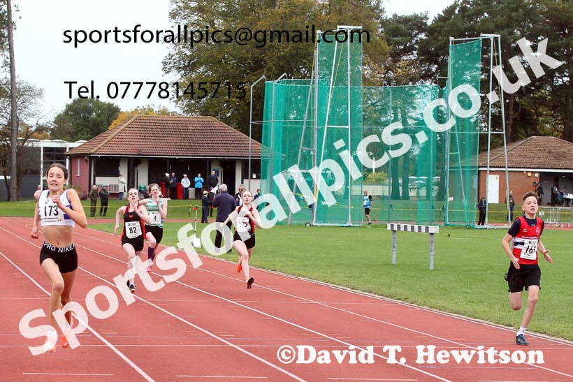 200 metres, NECAA Open Meeting, Morpeth, Sunday, October 18th. David T. Hewitson/Sports for All Pics